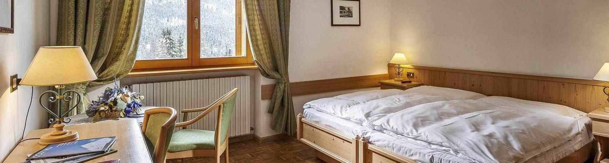 Hotel Piccolo Pocol Cortina dʼAmpezzo Dış mekan fotoğraf